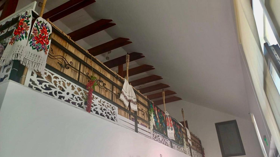 Others 5, Casa Pelerinului, Noslac