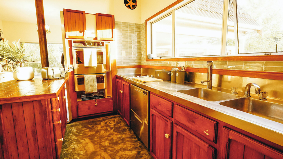 Private kitchen 5, Ora Springs Retreat, Whangarei