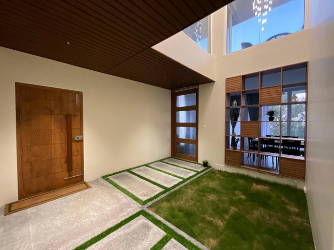 Entrance 5, Golden Creeper, Luxe villa, Dindigul