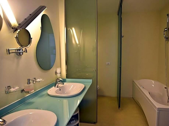 Bathroom 5, Alexander Museum Palace Hotel, Pesaro E Urbino