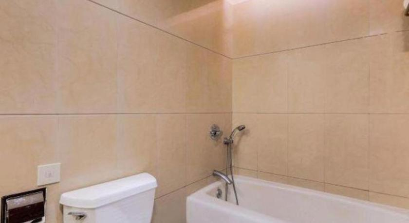 Bathroom 3, Borrman Hotel Dongguan Changping Avenue, Dongguan