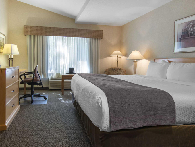 Bedroom 2, Flamingo Hotel, Division No. 1