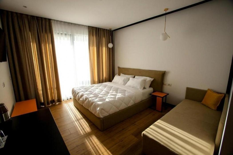Bedroom 3, Royal G Max, Kavajës
