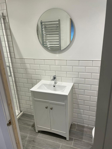 Bathroom 5, Bay view apartment, Cornwall
