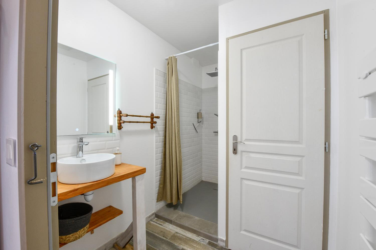 Bathroom 3, Chambres d'hotes dessine-moi un chemin, Pyrénées-Atlantiques