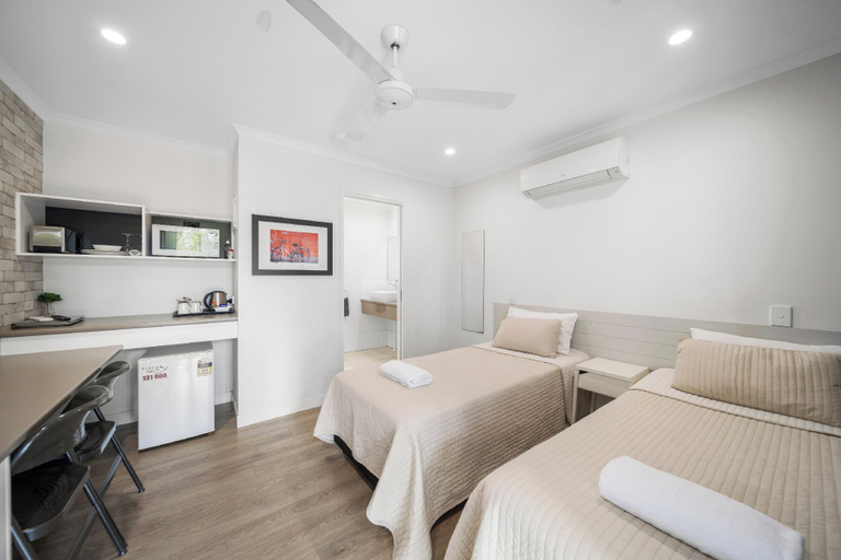 Bedroom 2, Verandah Motel, Cooloola - Gympie only