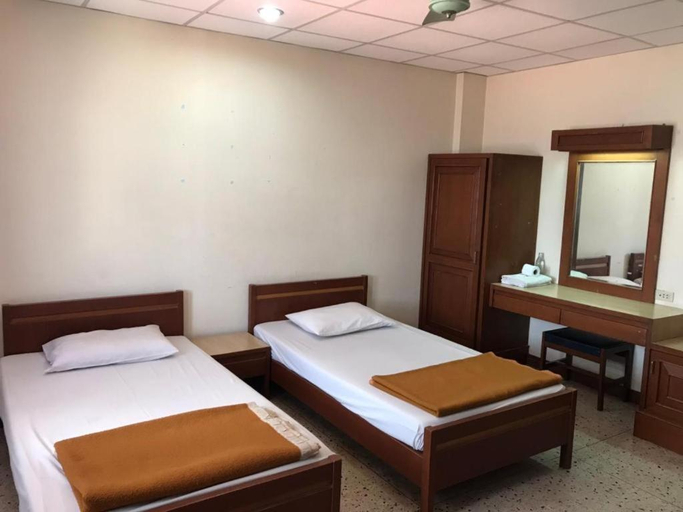 Bedroom 2, Petchpailyn Hotel, Muang Phitsanulok