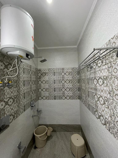Bathroom 5, Naman Homestay, Shimla