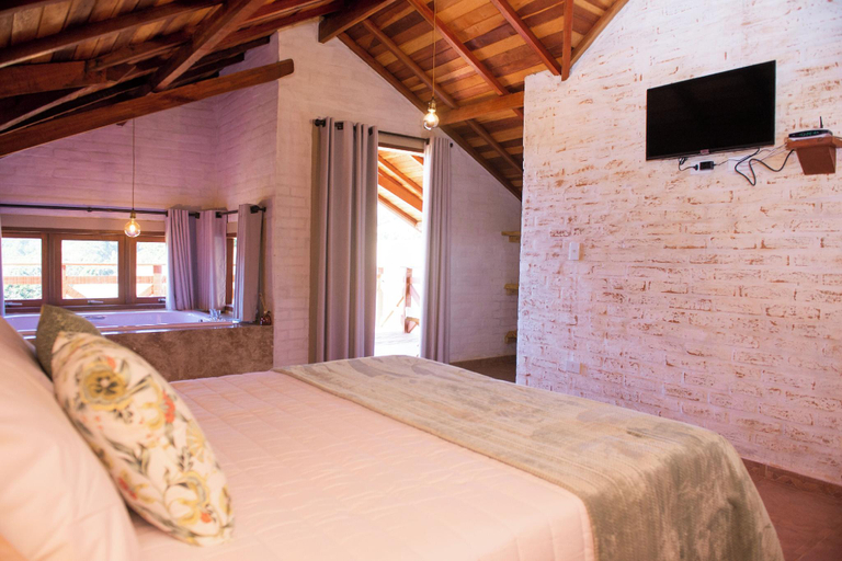 Bedroom 2, Pousada Alpes da Mantiqueira, Camanducaia