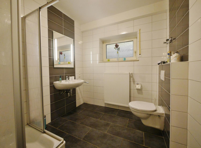 Bathroom 3, Quartier12 - Ski in & bike out - Fewo HANG & Fewo L!EBE, Waldeck-Frankenberg