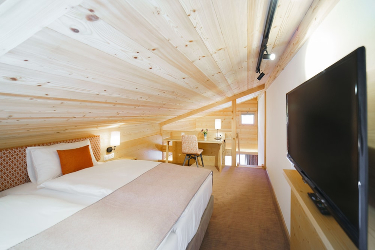 Bedroom 2, Hotel Gstaaderhof, Saanen