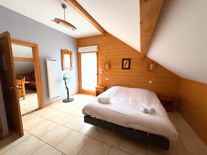 Bedroom 4, La Maison, Moselle