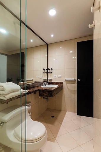 Bathroom 4, Best Western Plus Hotel San Diego, Medellín