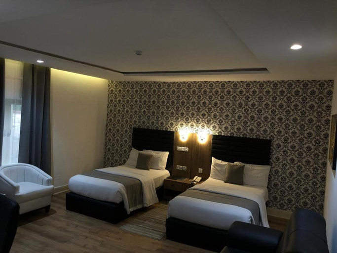 Bedroom 3, Crownsville Hotel - Airport Road, Port Harcourt