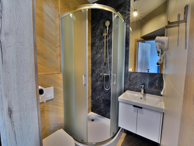Bathroom 3, Apartment in Ustronie Morskie by the Beach, Kołobrzeg