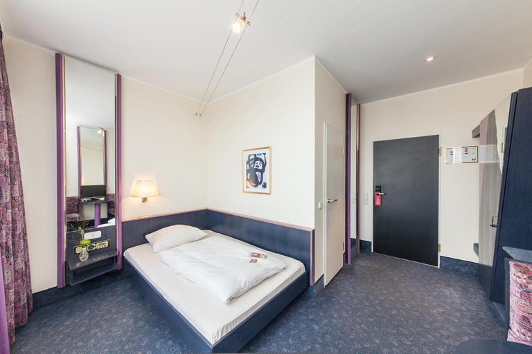 Bedroom 2, Hotel Mirage Dusseldorf-Neuss, Rhein-Kreis Neuss