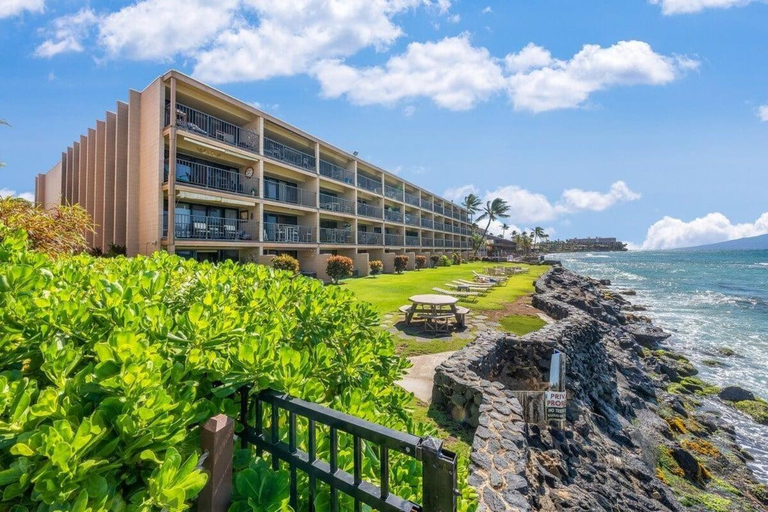 Exterior & Views 1, Kaleialoha 401 · KA 401 Spacious Studio w Mountain View Pool AC, Maui
