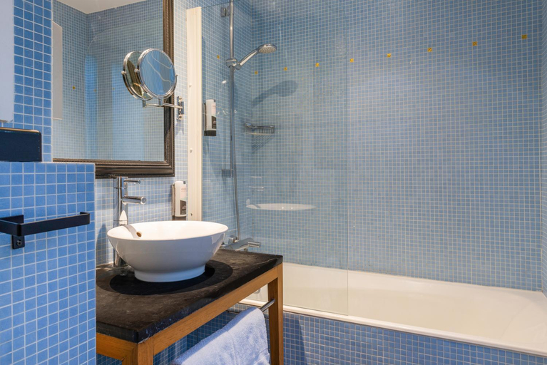 Bathroom 3, Appart Hotel Avalon, Paris