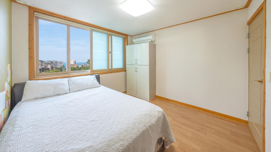 Bedroom 2, Samcheok Yedaum Pension, Samcheok