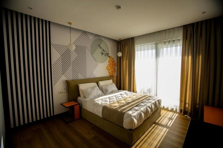 Bedroom 2, Royal G Max, Kavajës
