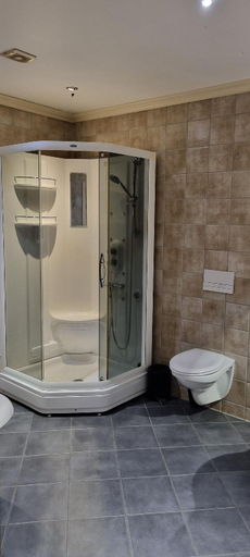 Bathroom 3, Walters, Skien