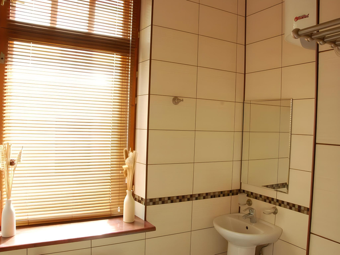 Bathroom, Hotel Circus, Central
