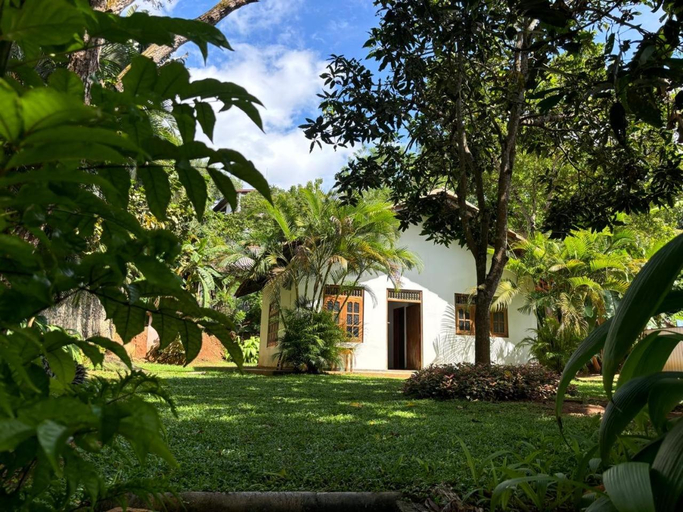 Others 3, Anestwella, Tangalle