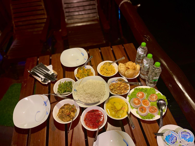 Food & Drinks 4, Chill Wood Resort, Ella