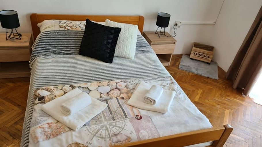 Bedroom 2, Apartments Solis, 50 m from the sea - Jakisnica, Novalja