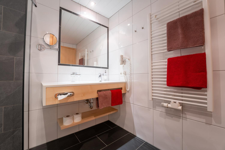 Bathroom 3, Hotel Garni Krumbach, Bregenz