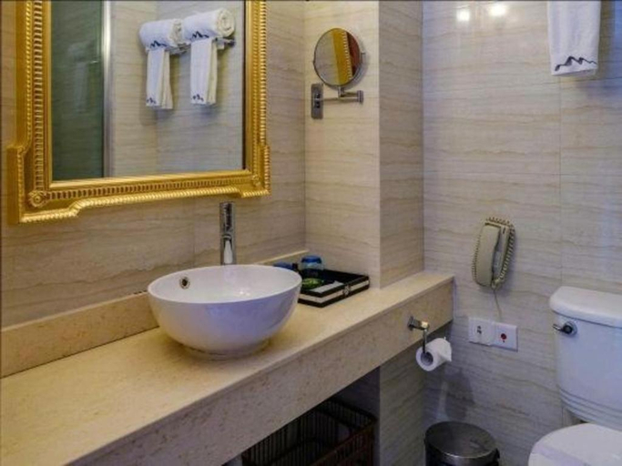 Bathroom 3, High mountain resort Meri, Dêqên Tibetan