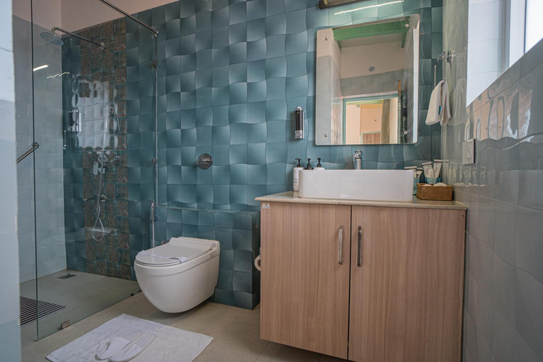 Bathroom 4, Adrushya Estate Luxury Suites Mukteshwar, Nainital