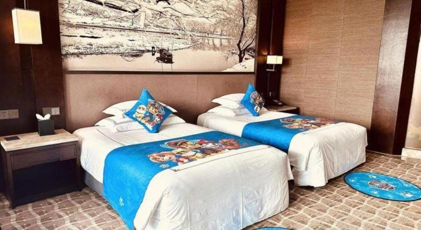 Bedroom 2, Kaihua International Hotel, Quzhou