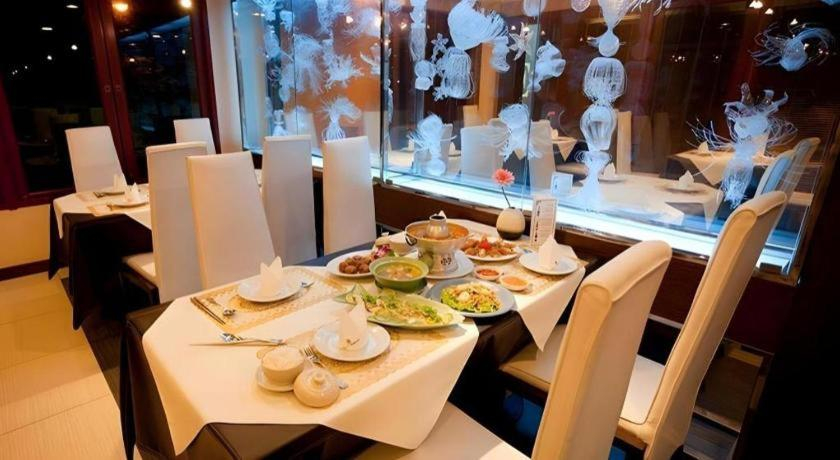 Food & Drinks 5, The Residence Airport & Spa, Prawet