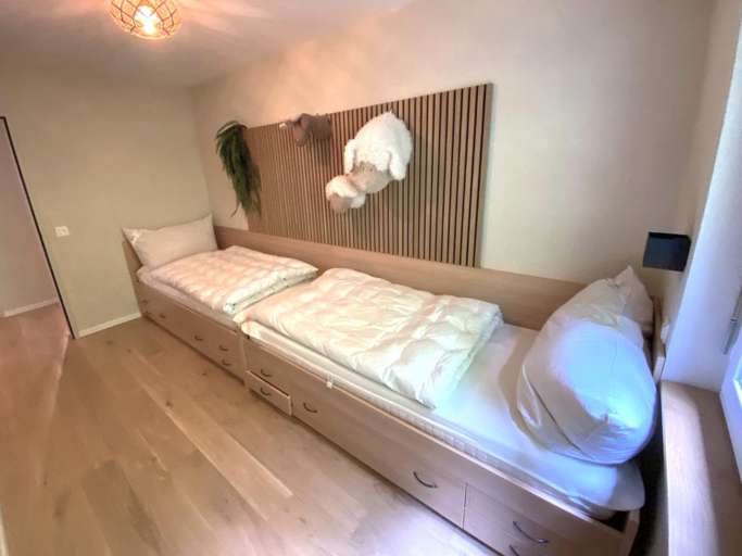 Bedroom 2, Larchenwald 1703, Leuk