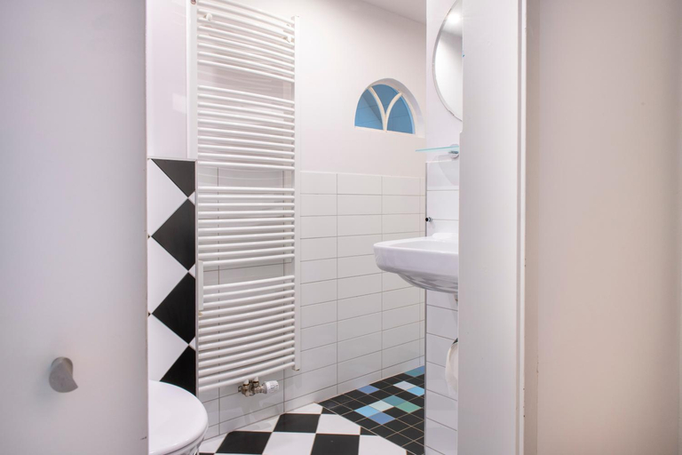 Bathroom 2, B&B Reveille, Kleve
