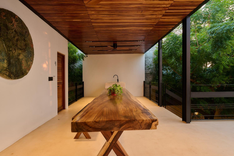 4, Hotel Compatir, Dist. Pochutla