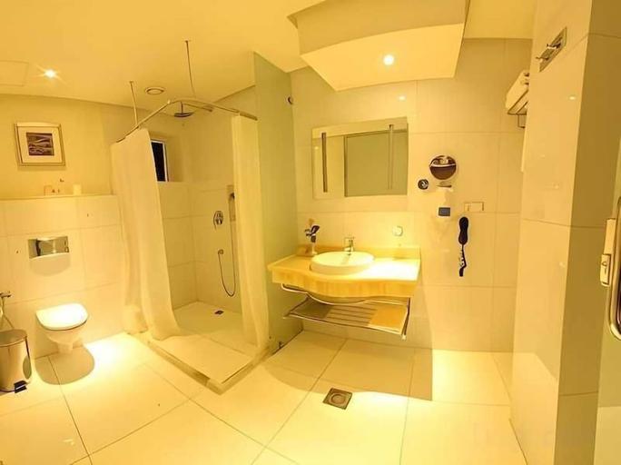 Bathroom 5, Nuzul Al-Dabab Hotel, Riyadh