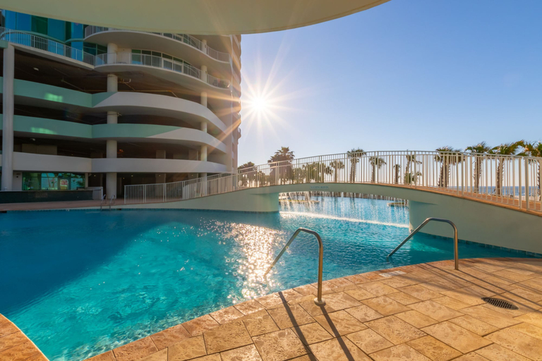 Sport & Beauty 2, Turquoise Place 405C, Baldwin