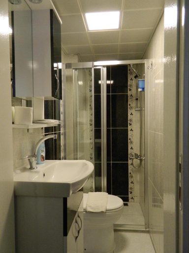 Bathroom 3, Taksim Mood, Beyoğlu