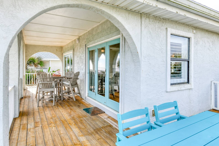 Exterior 5, Beachfront Hideaway, Saint Johns