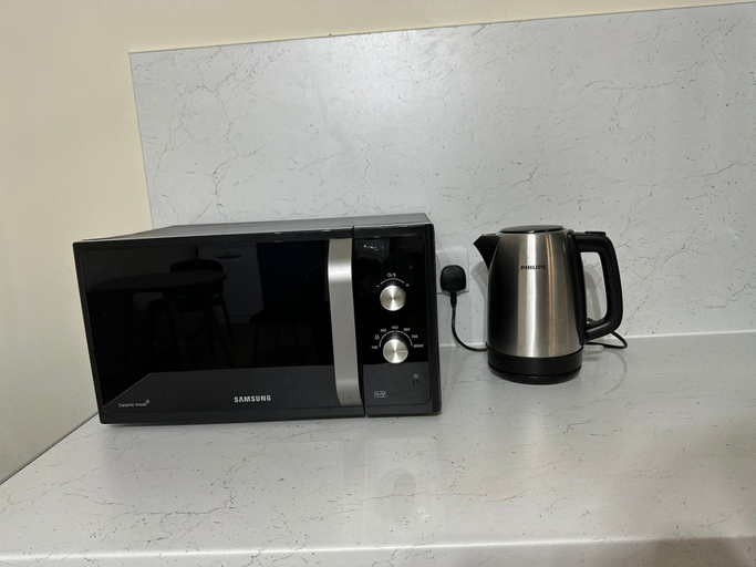 Microwave, Randall Farm, Kent