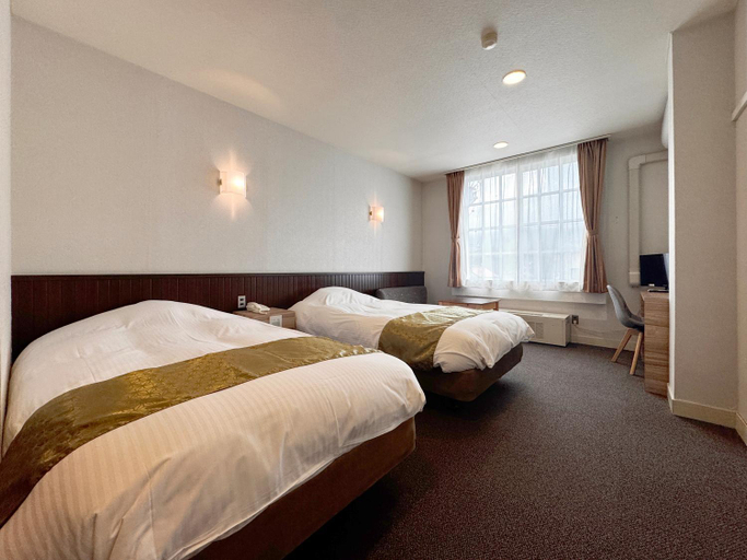 Bedroom 2, Hotel Cerulean Alpine, Otari