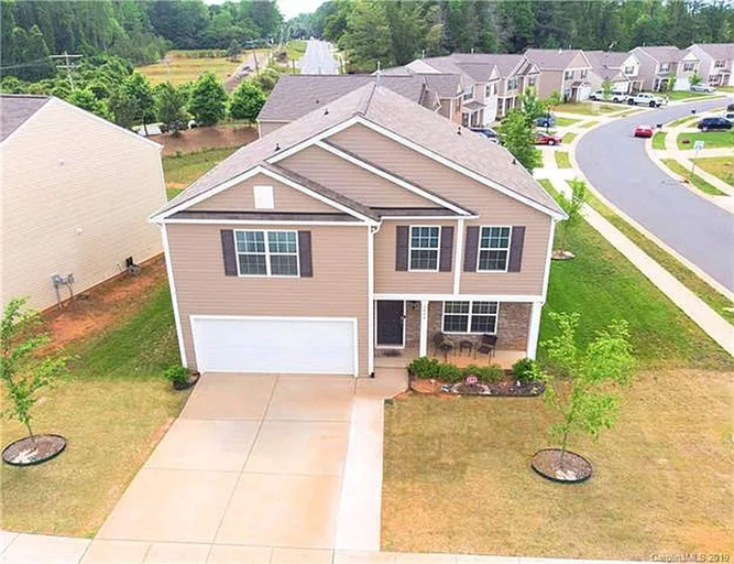 Front of property, Modern 4 Bedroom Home Near Uptown, Mecklenburg