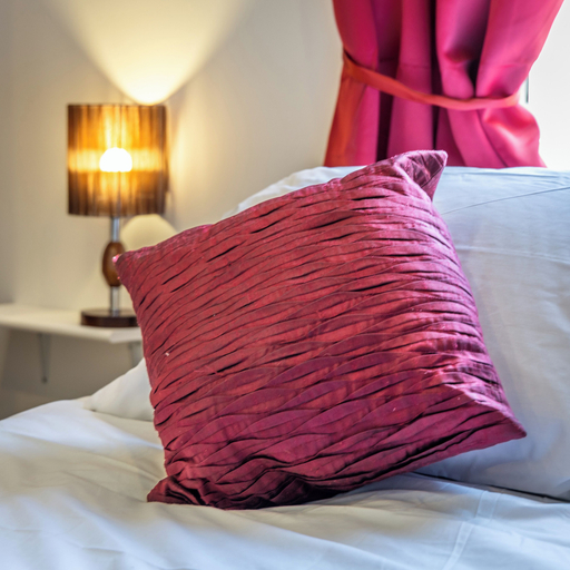 Room 4, Chic Modern Stay with Private Terrace