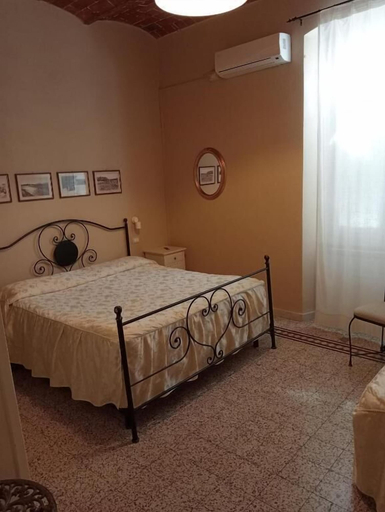 Room 4, Buonanotte Rooms, Lucca