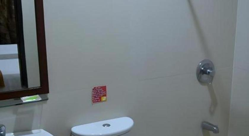 Bathroom 5, Castle Dreams Hotel, Davao City
