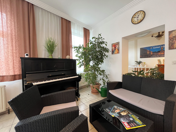 Living area, Mariazellerhof Top 111 EZ BadWC Kueche, Sankt Pölten