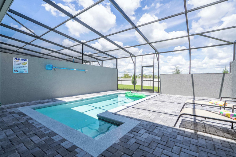 Private pool 5, Magical 5Br W Pool Minutes From Disney 16140, Lake