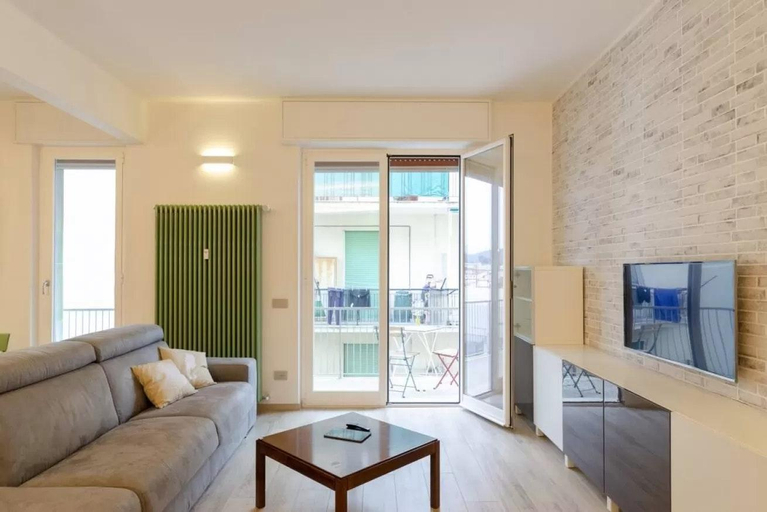 Others 4, ALTIDO Spacious Flat with Balcony near the Beach, Genova